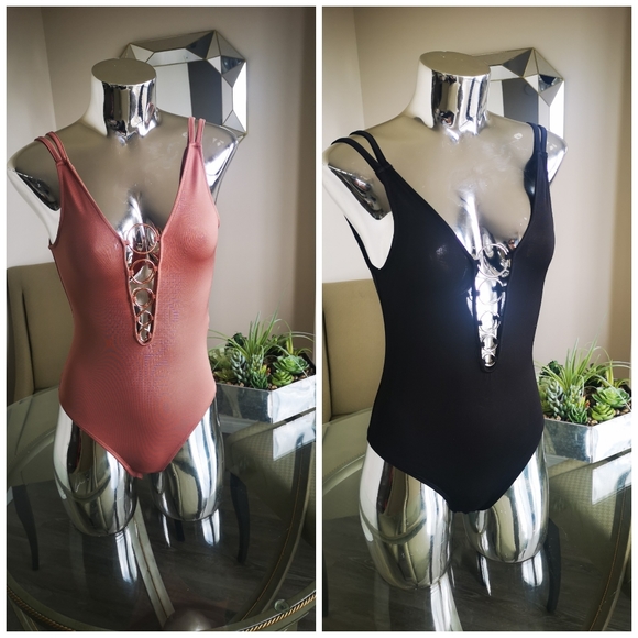 🔥NOW 2/$30🔥 Forever 21 Ringed Bodysuits - Picture 1 of 7